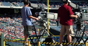 How to Conduct Engaging Interviews in Sports Broadcasting?